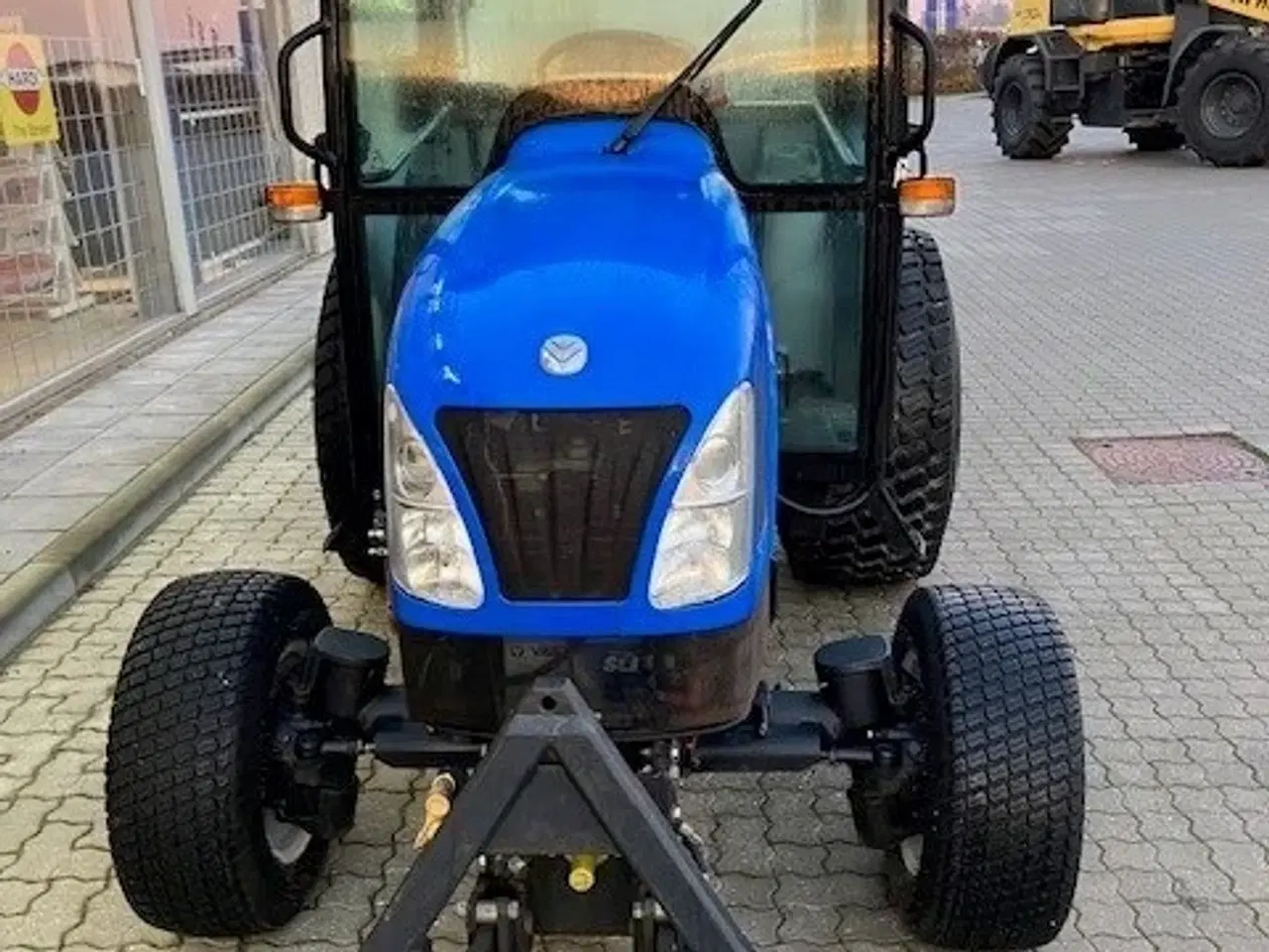 Billede 2 - New Holland BOOMER 54D