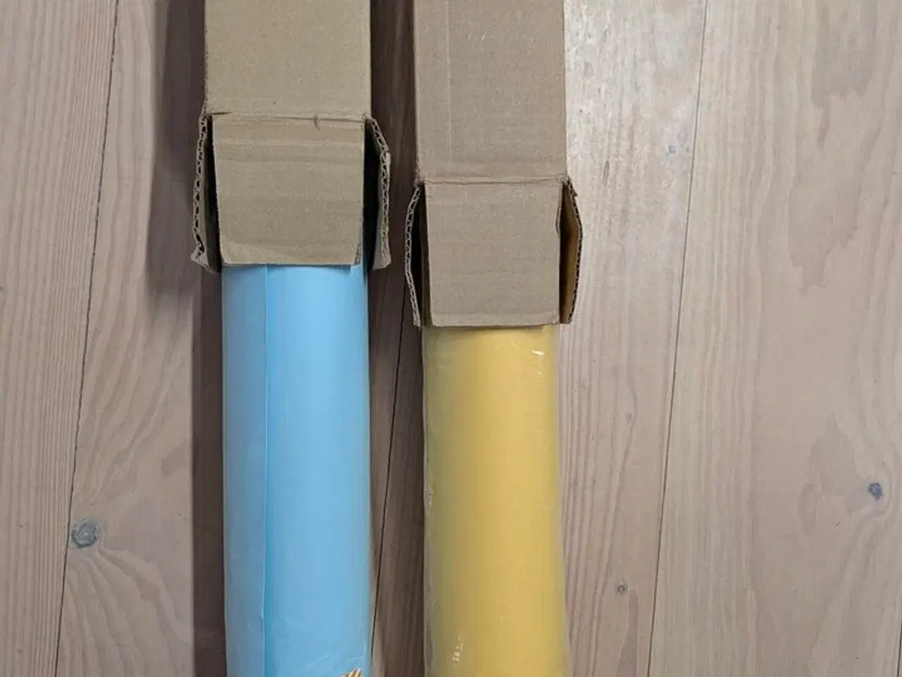 Billede 3 - 2 stk. 2,7x11m Background - LL CO153 ("Forget-Me-Not") & LL CO131 ("Maize") - COLORAMA