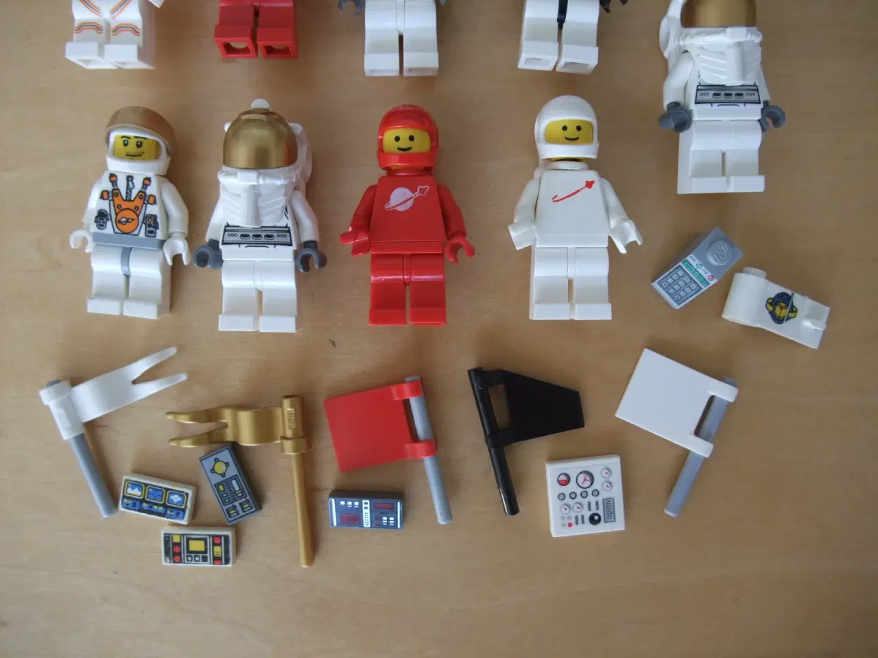 Billede 3 - Lego Space Figurer Figurer+Tilbehør