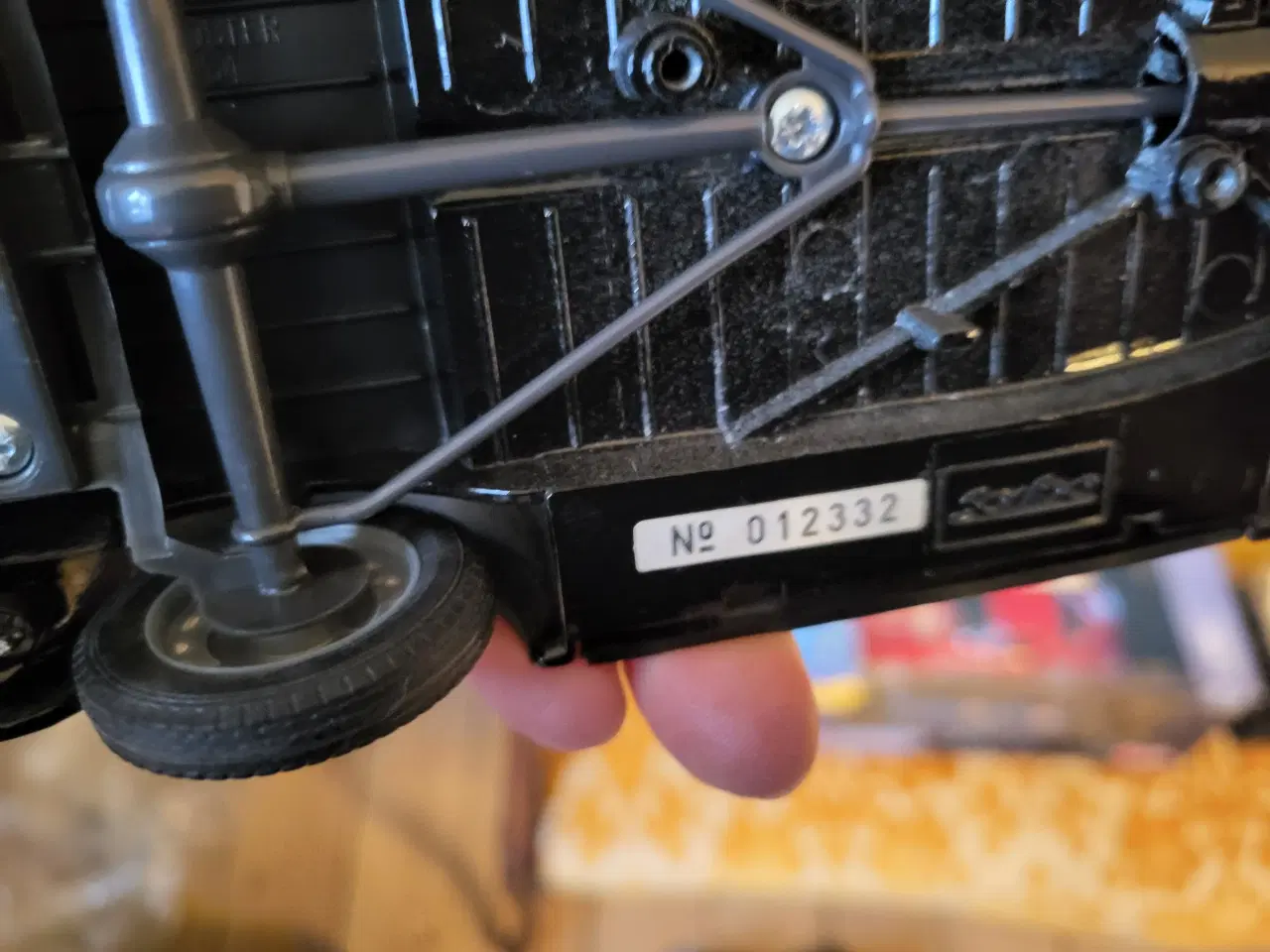 Billede 7 - Modelbiler 1:18 - 4 stk. Meget flotte 1000 kr.