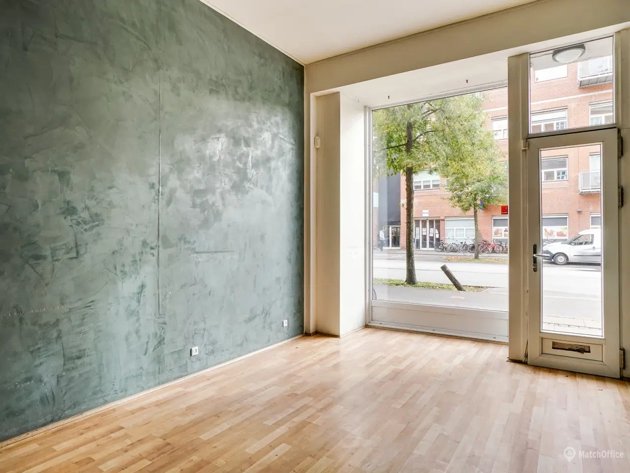 Billede 3 - 43 m² butik/pakkeshop/kontor