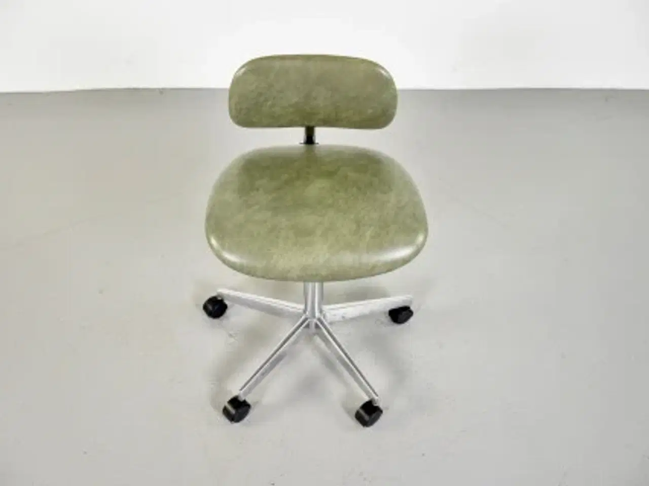 Billede 5 - Vela kontorstol med grønt polster og stel i krom