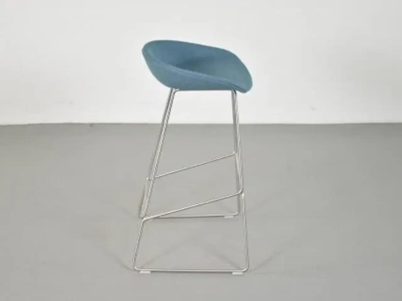 Billede 4 - Hay about a stool barstol i blå