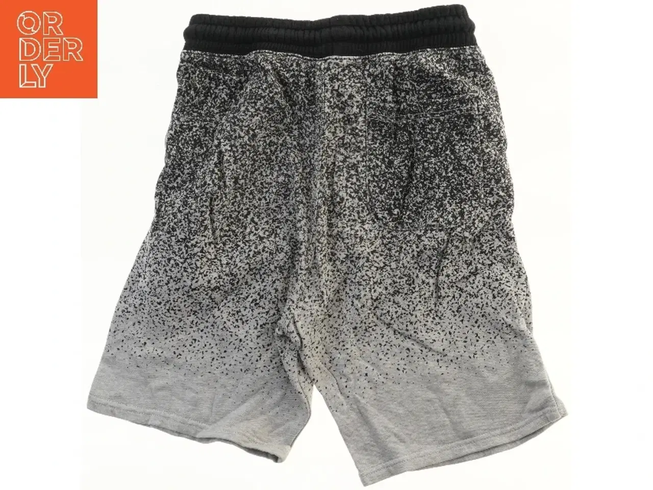Billede 2 - Mønstrede shorts fra H&M (str. 146)