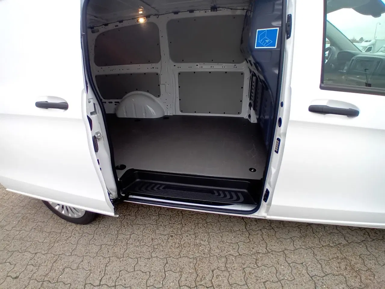 Billede 3 - Mercedes Vito 114 2,0 CDi A2 Kassevogn PRO aut. RWD