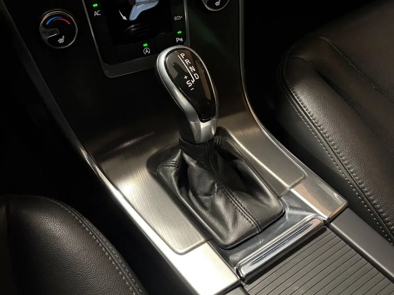 Billede 17 - Volvo XC60 2,0 D4 181 Momentum aut.