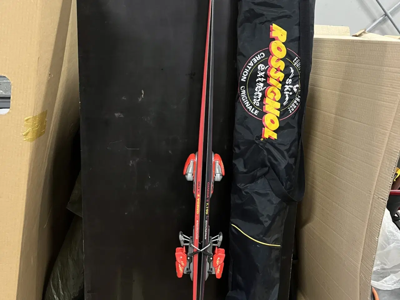 Billede 1 - et sæt ski med opbevaringspose
