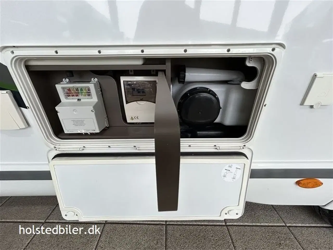 Billede 21 - 2019 - Chausson Welcome Premium 757   WC/bad i bagenden, automatgear og udstyr.