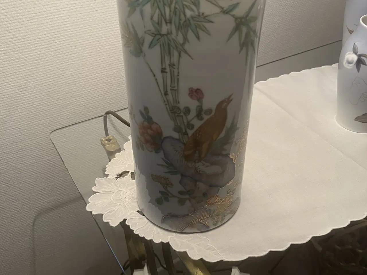 Billede 3 - Flot lampe med skærm