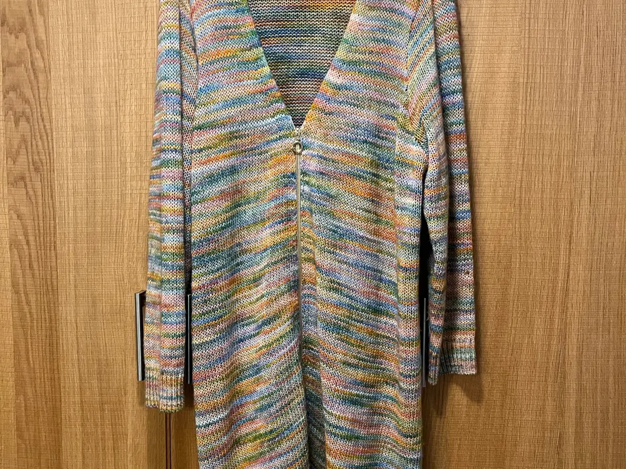 Billede 1 - Fin lang strikketrøje fra Zizzi.