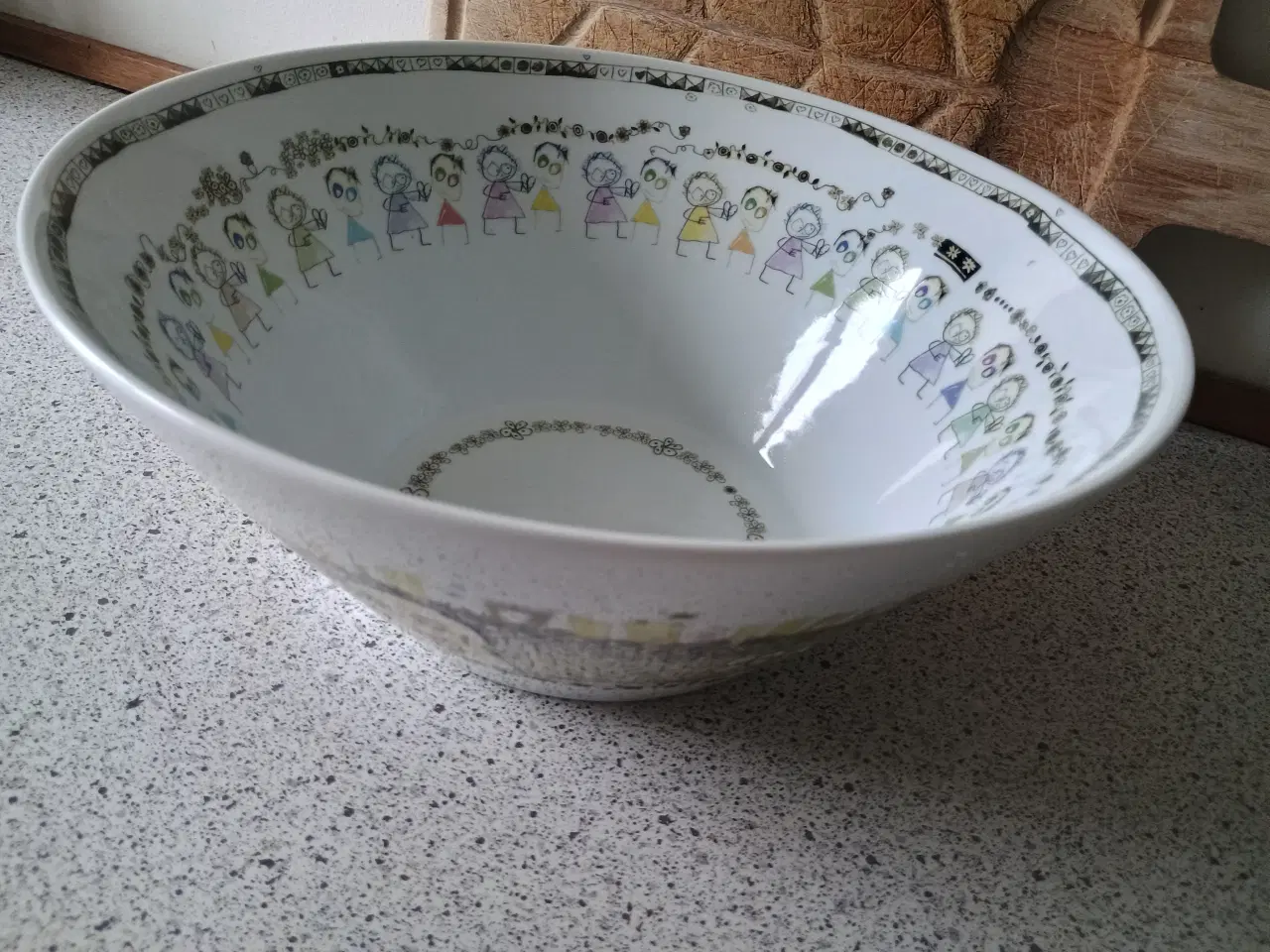Billede 2 - Poul Pava stor skål med tegninger, ny