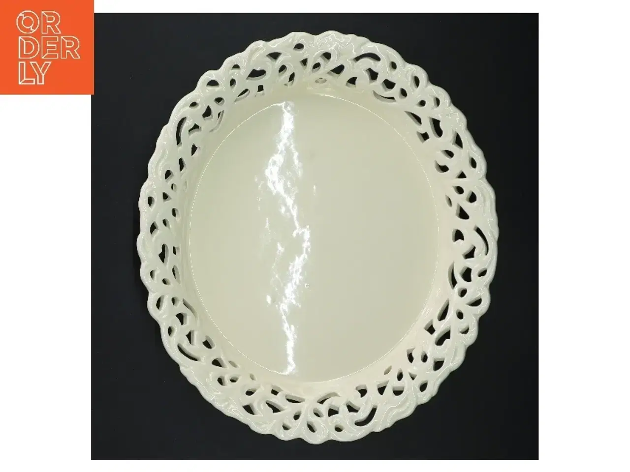 Billede 3 - Hvid porcelænsfad (str. Ø 26 cm)