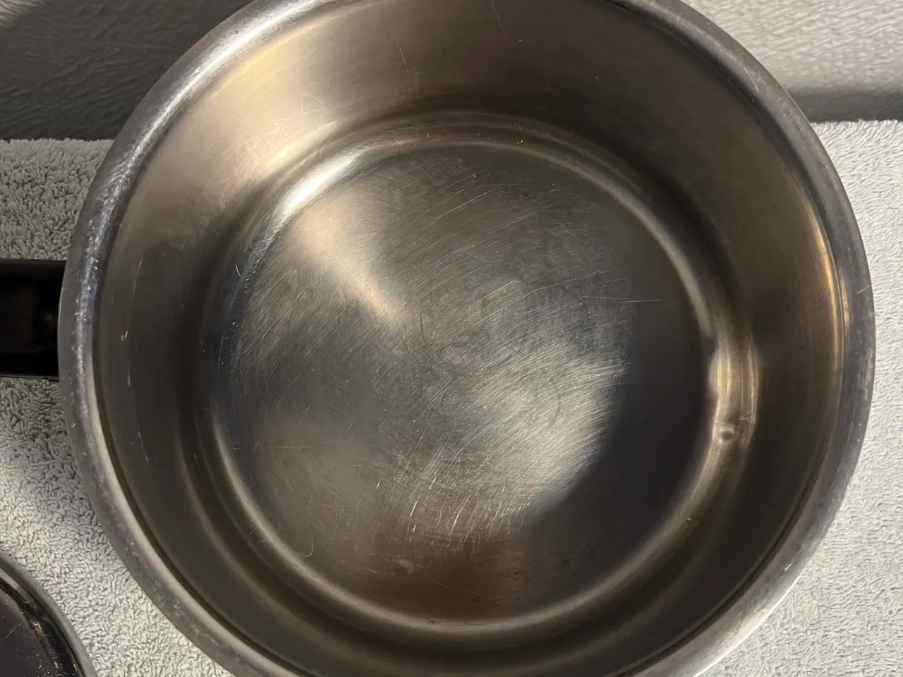 Billede 4 - Retro Kasserolle med blå blomster.