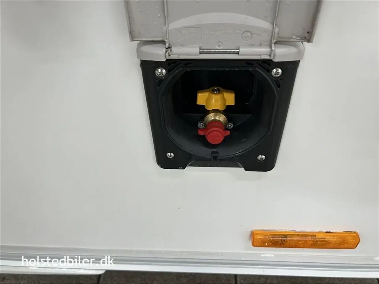 Billede 19 - 2019 - Adria Adora 572 UT   Enkeltsenge og ende bad/wc