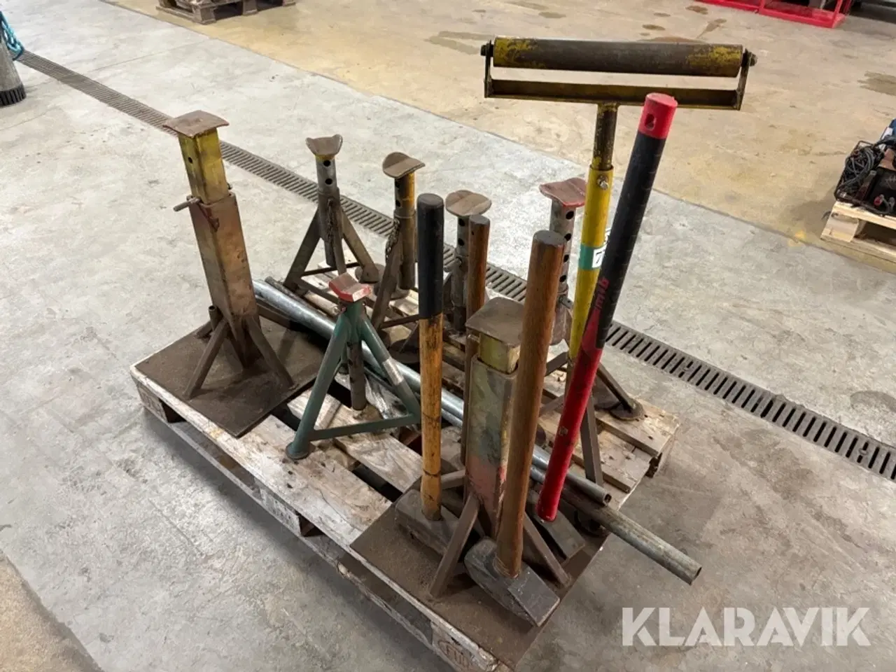 Billede 4 - Støttebukke og hammere
