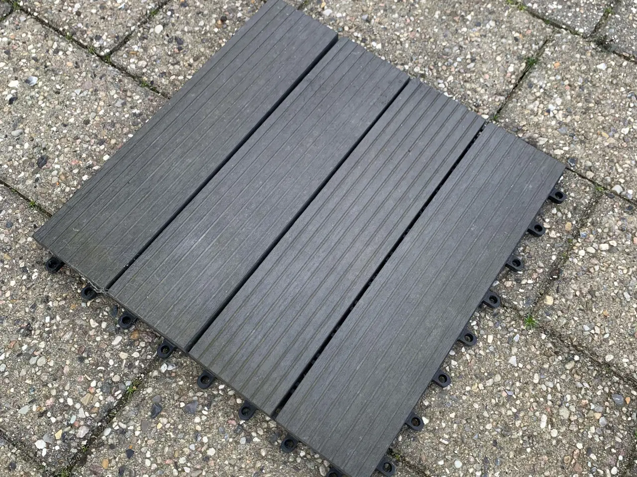 Billede 1 - Konposit fliser 30 x 30 