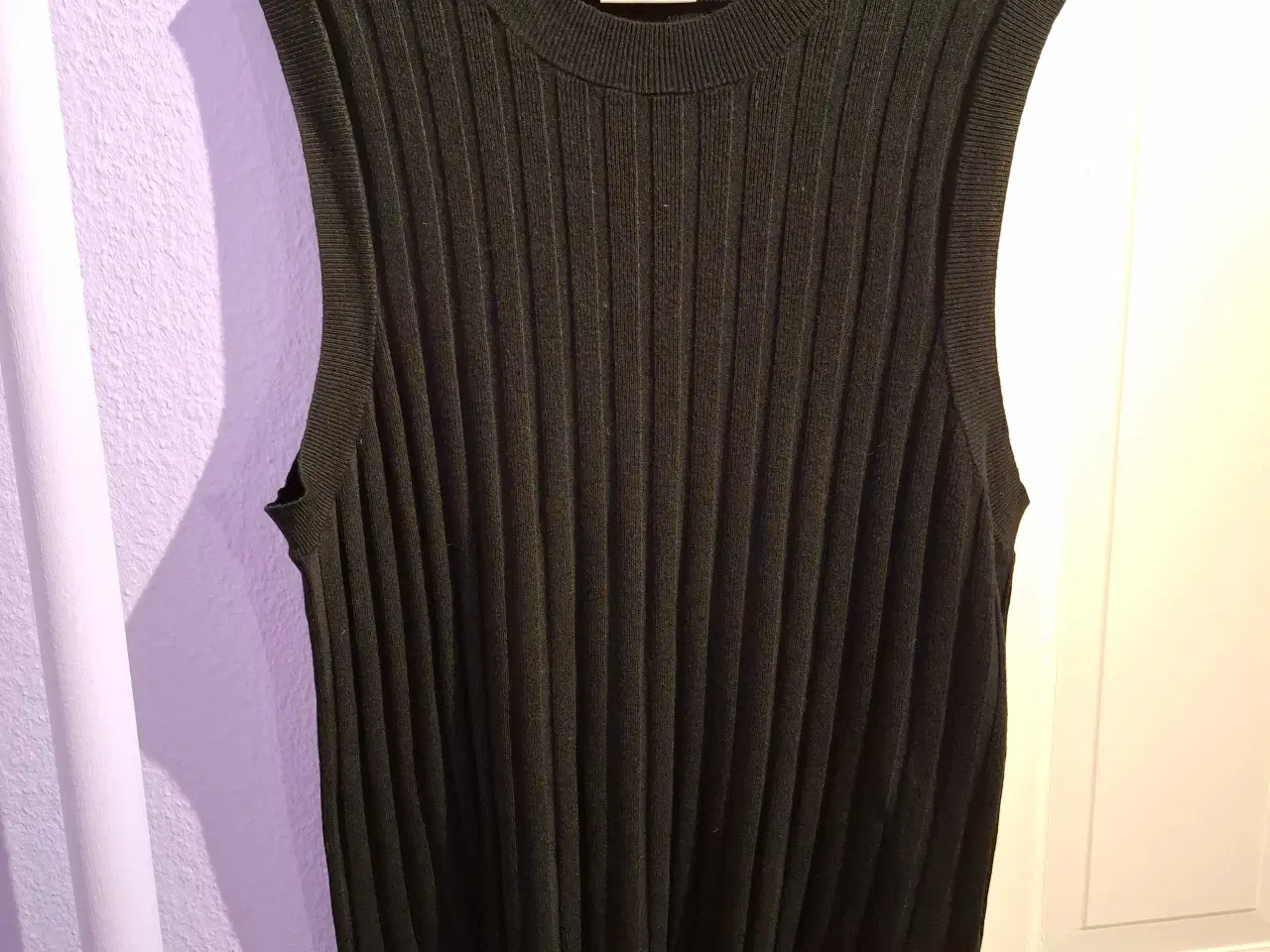 Billede 1 - Flot sort top I XXL