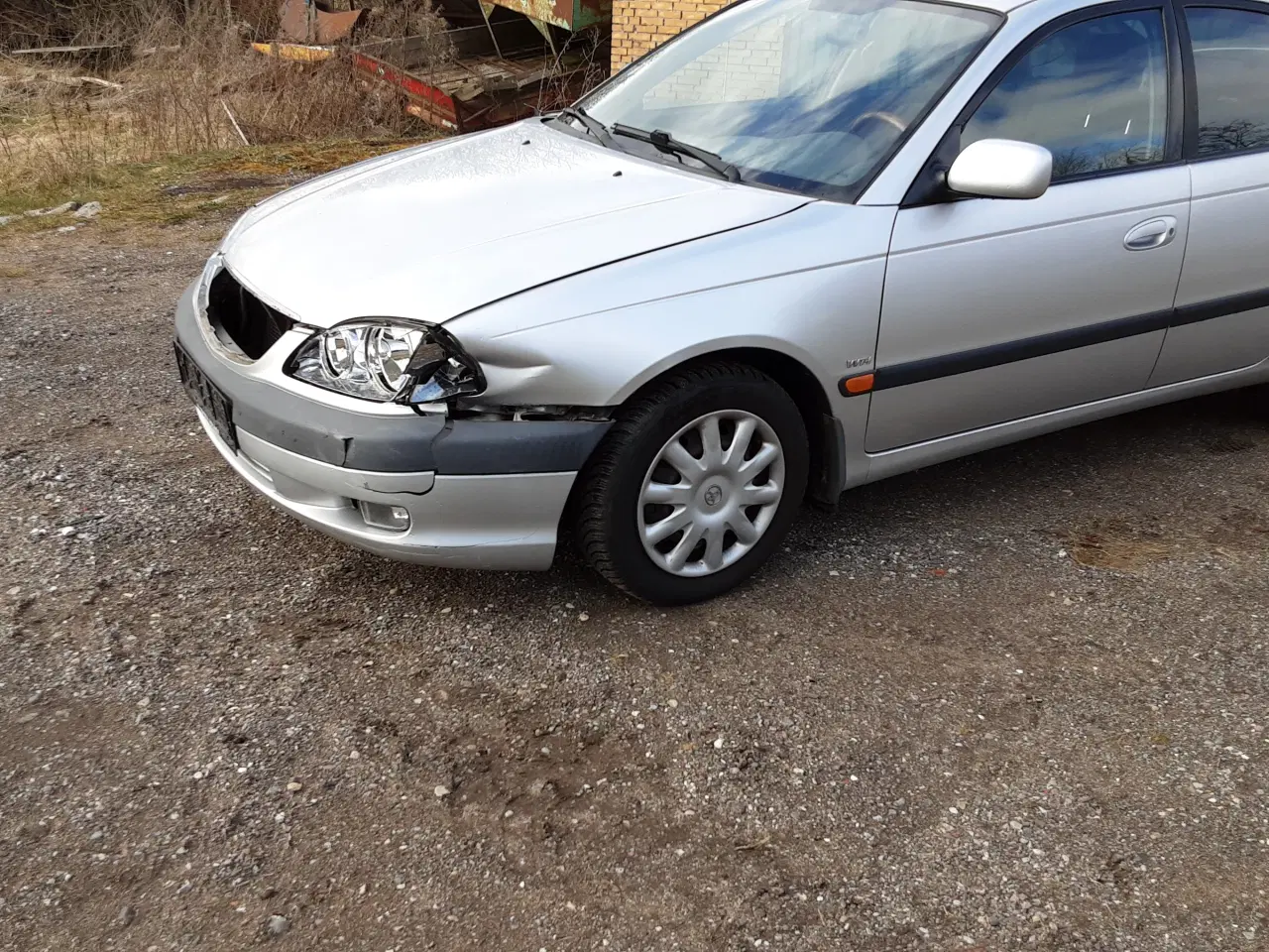 Billede 1 - Toyota avensis skade