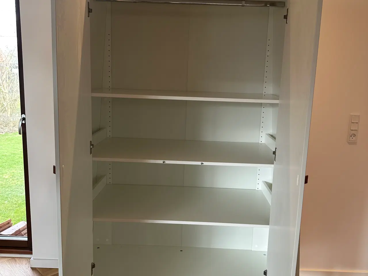 Billede 4 - Leander Luna skab