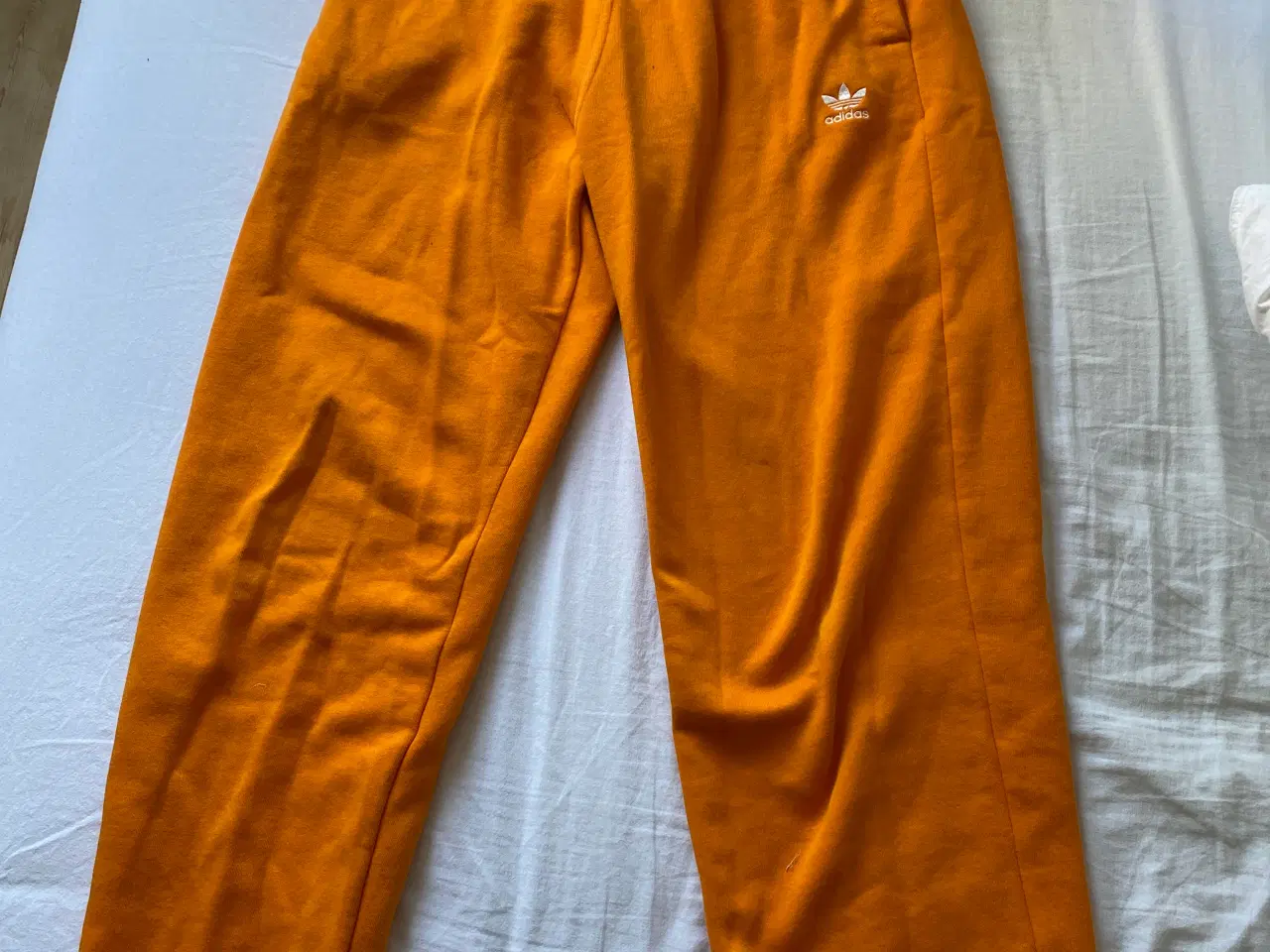 Billede 1 - Orange Adidas sæt str xs