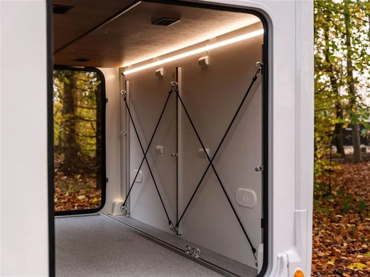 Billede 30 - 2026 - Benimar Mileo 268   Skandinavisk design og komfort året rundt