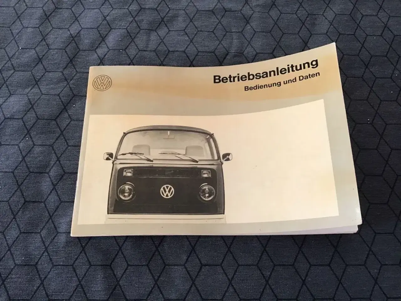 Billede 1 - Vw bog fra 1972