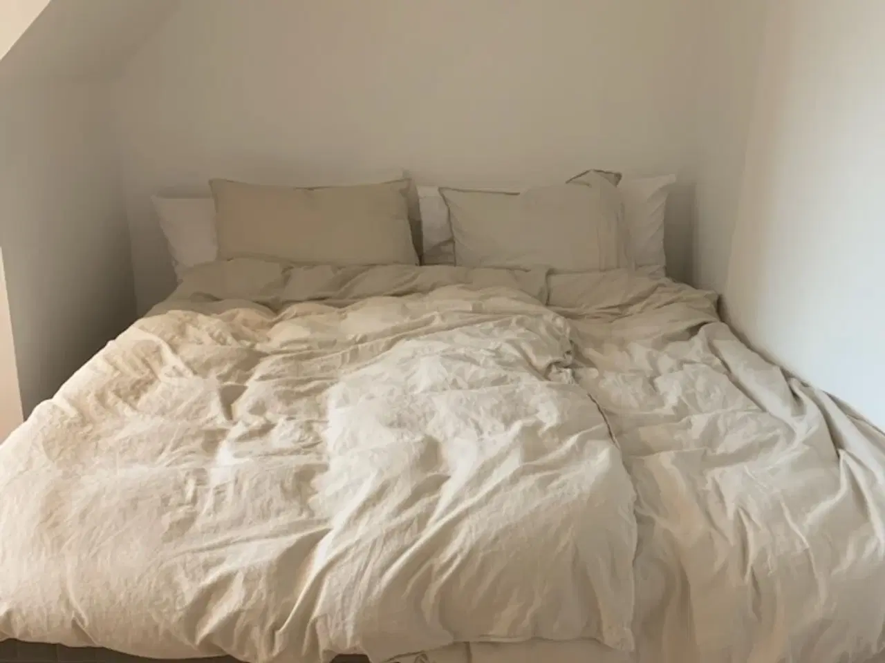 Billede 5 - IKEA SKÅRER boxmadras 2 stk 90x200 m. topmadras