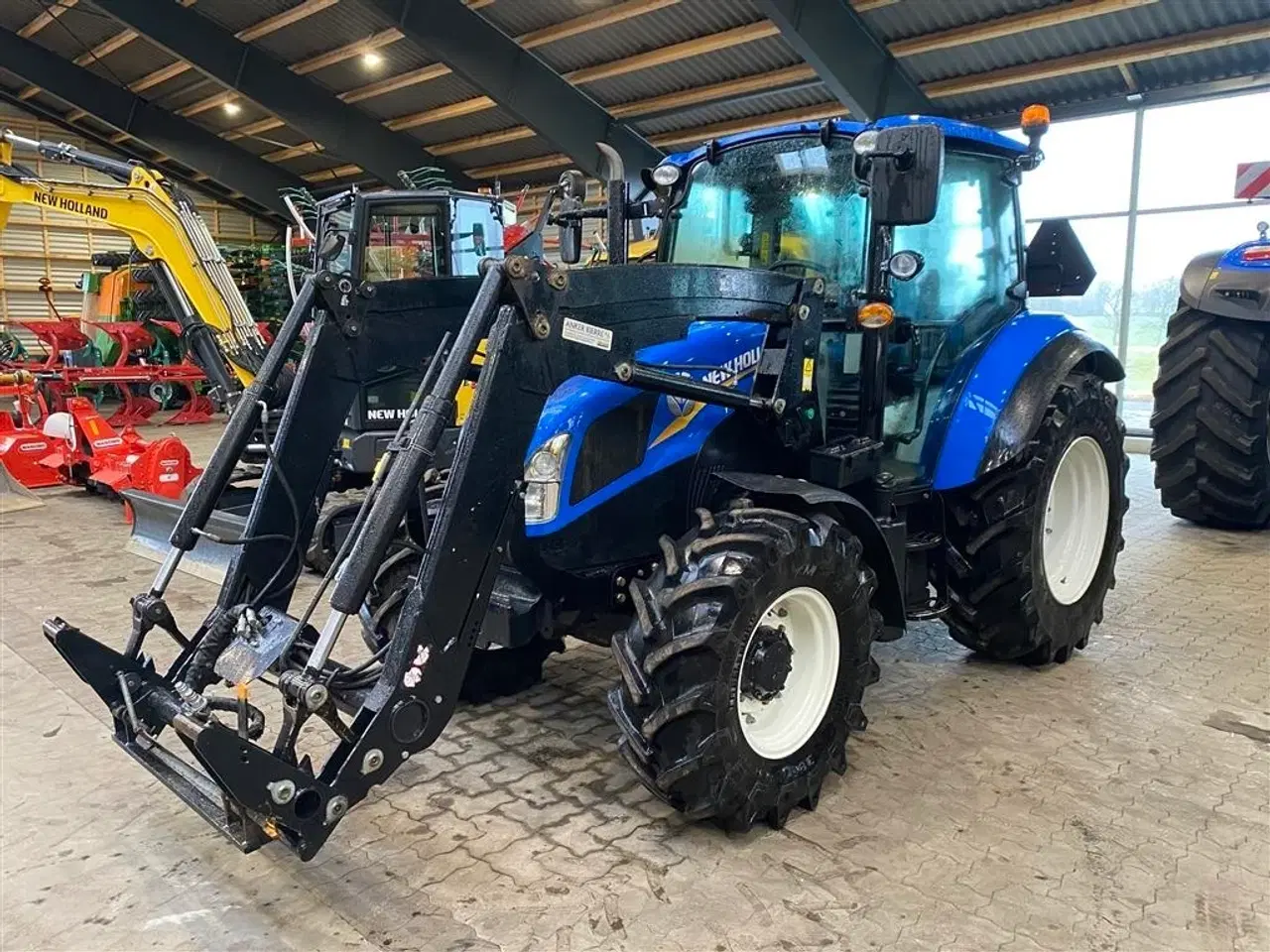 Billede 1 - New Holland T4.95 Med frontlæsser