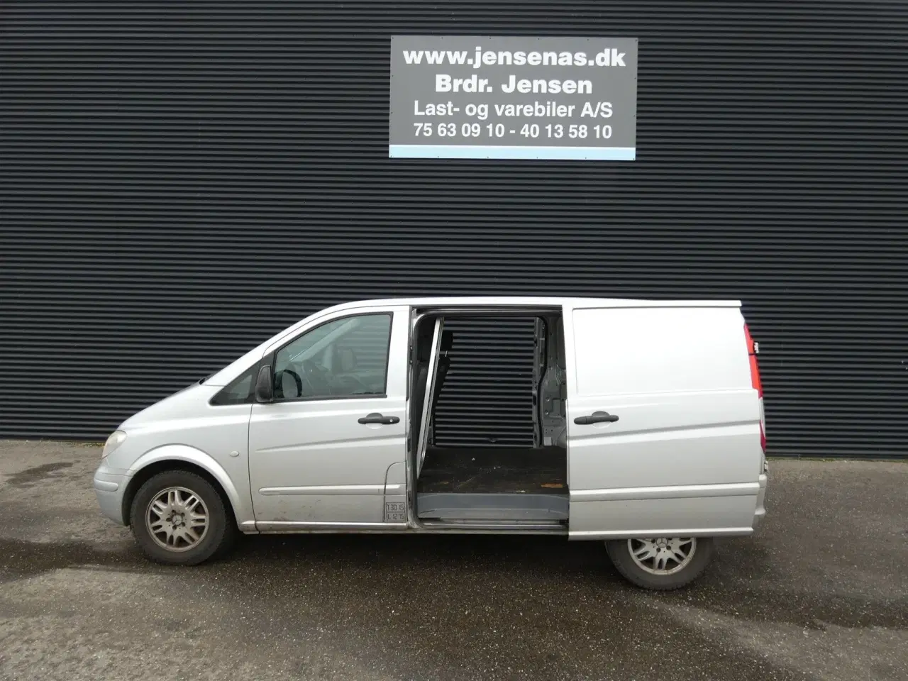 Billede 1 - Mercedes-Benz Vito 120 Kort 3,0 CDI m/Ruder 204HK Van Aut.