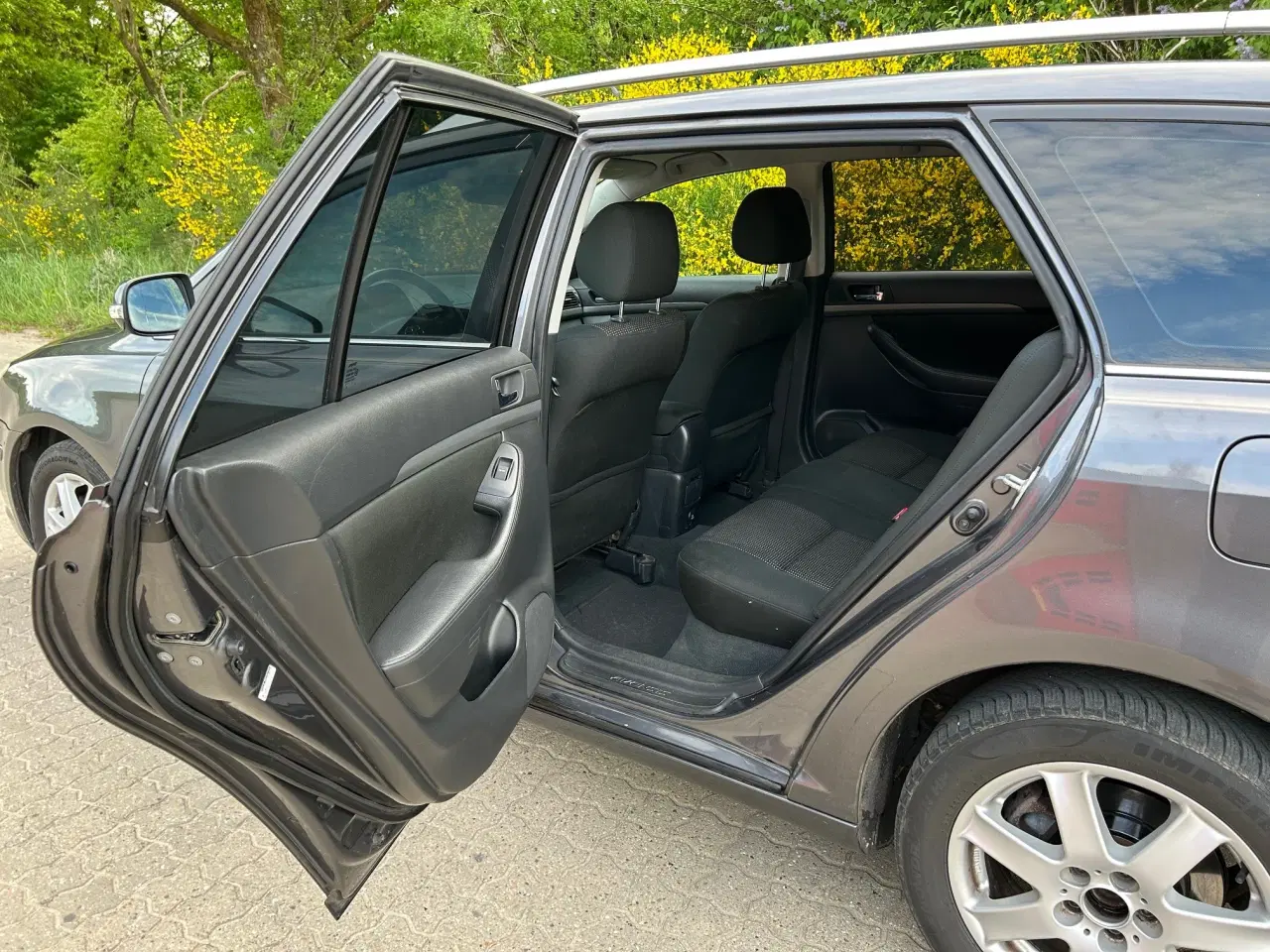 Billede 7 - Toyota Avensis Sol 1,8 vvt-i Stc. Nysynet.