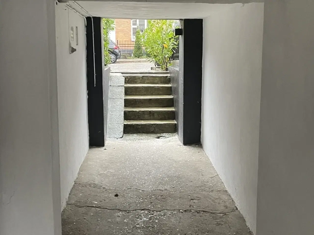 Billede 13 - Kælderlejemål egnet til kontor eller lager inkl. 1 privat parkeringsplads.