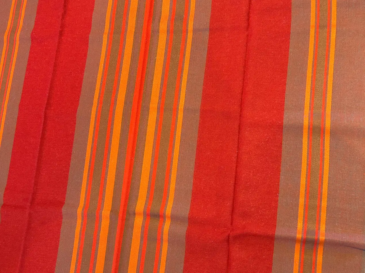 Billede 2 - Vintage Ny dug i rød orange strib