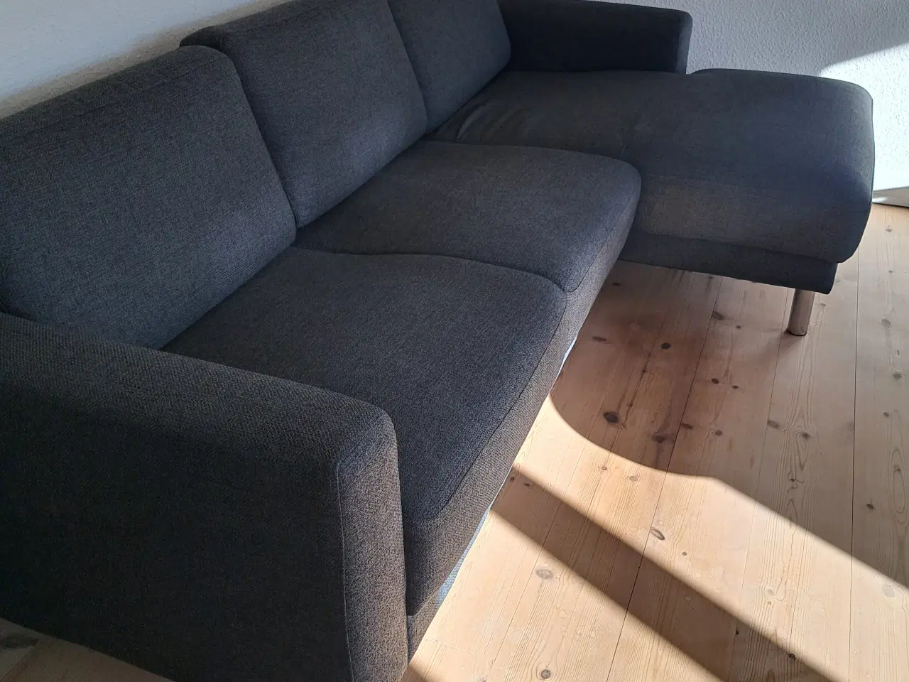 Billede 2 - Grå sofa