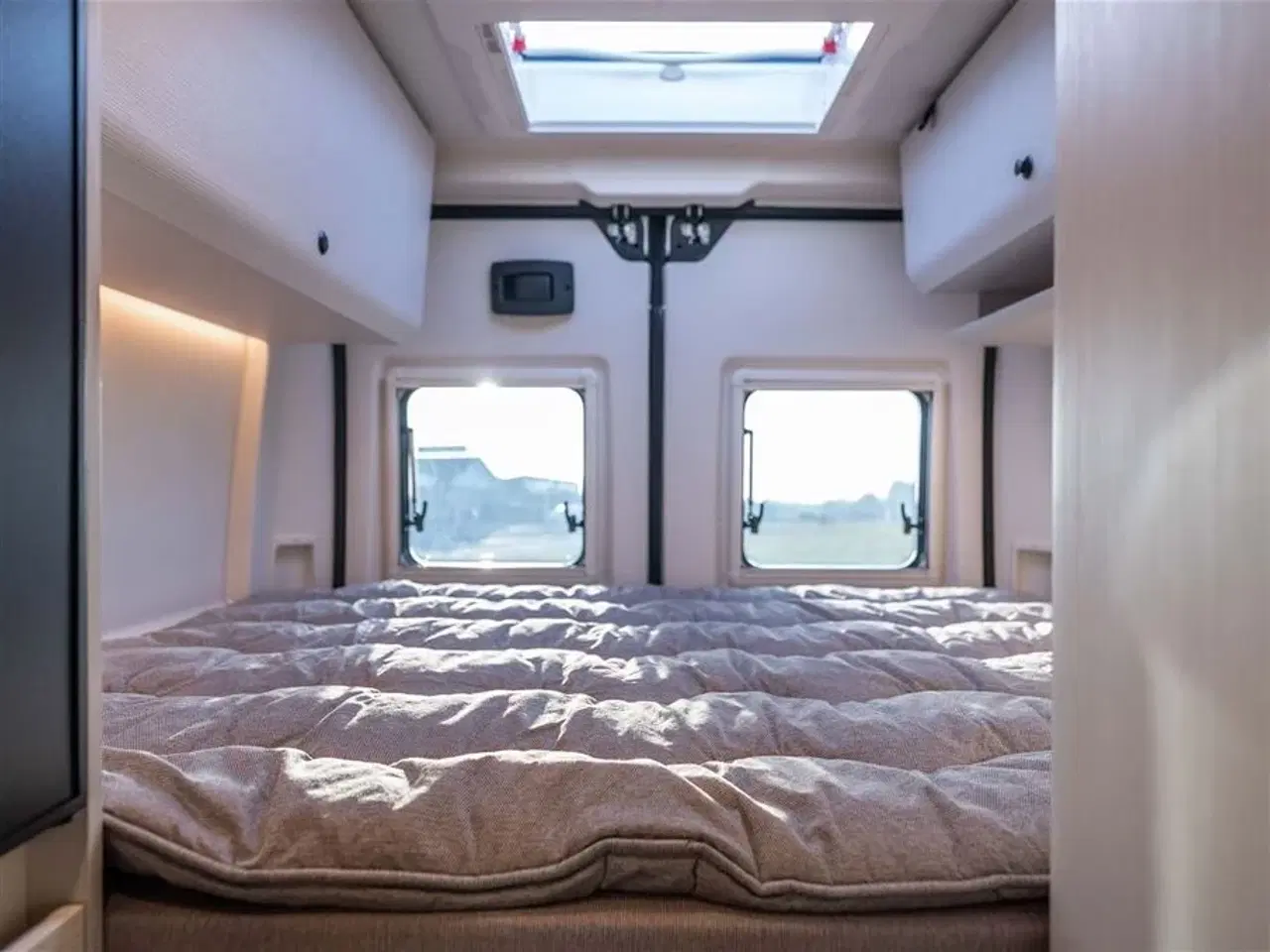 Billede 5 - 2026 - Tourne 6.0 Select aut. gear - Black - 180HK   Tournes topmodel