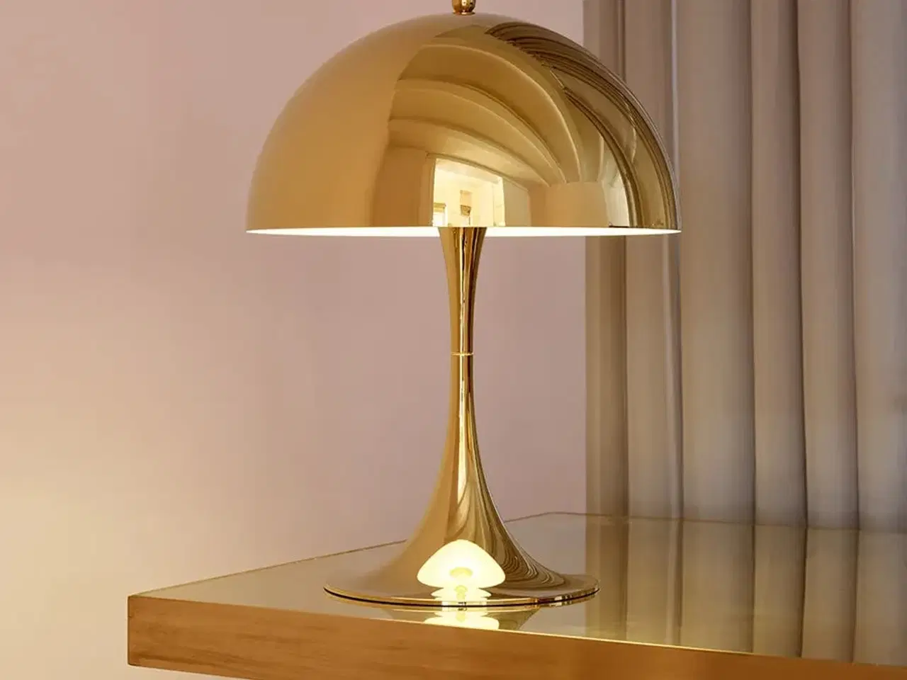 Billede 1 - Helt ny Panthella 320 bordlampe i messing