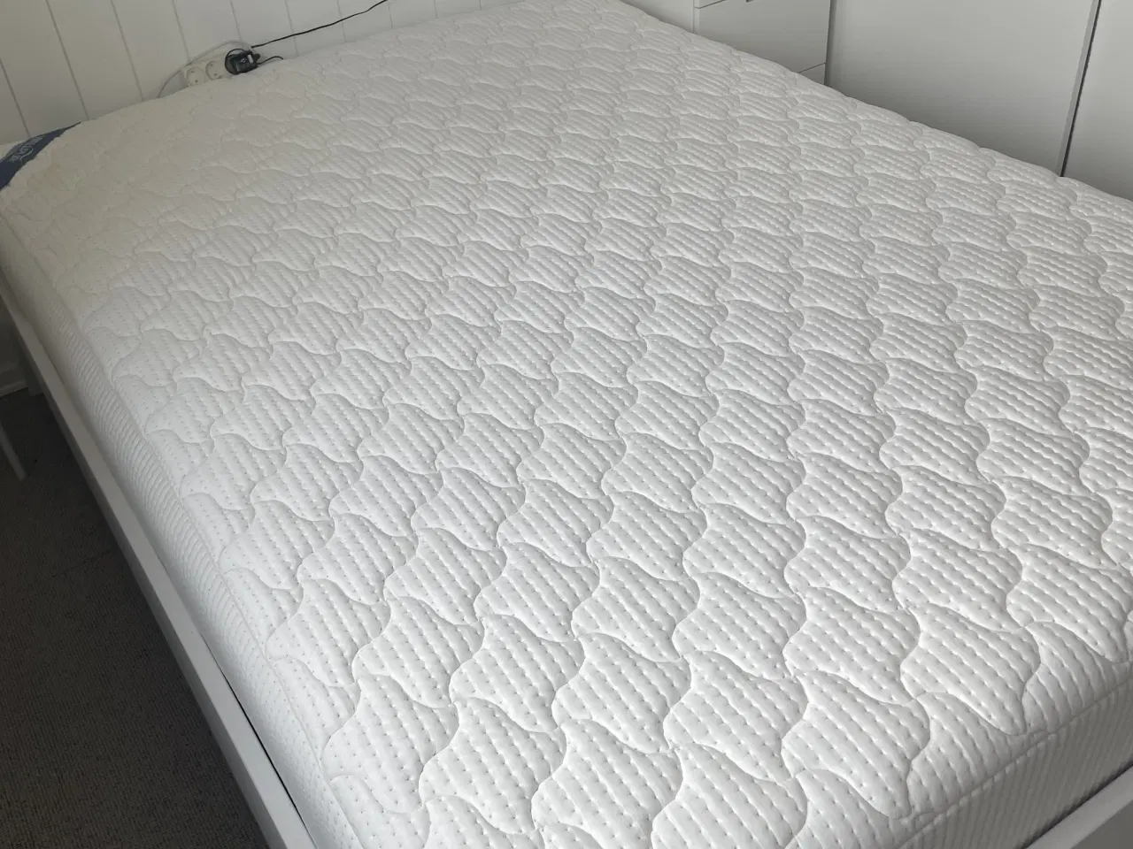 Billede 2 - Wellpur madras plus seng. 