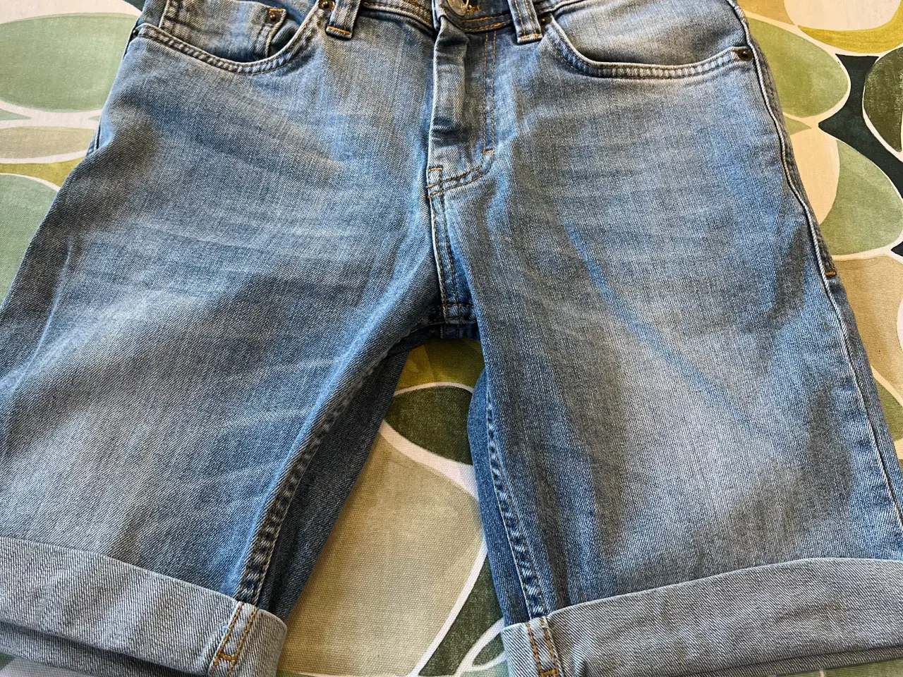 Billede 4 - Jeans shorts i kendte mærker til teenager dreng