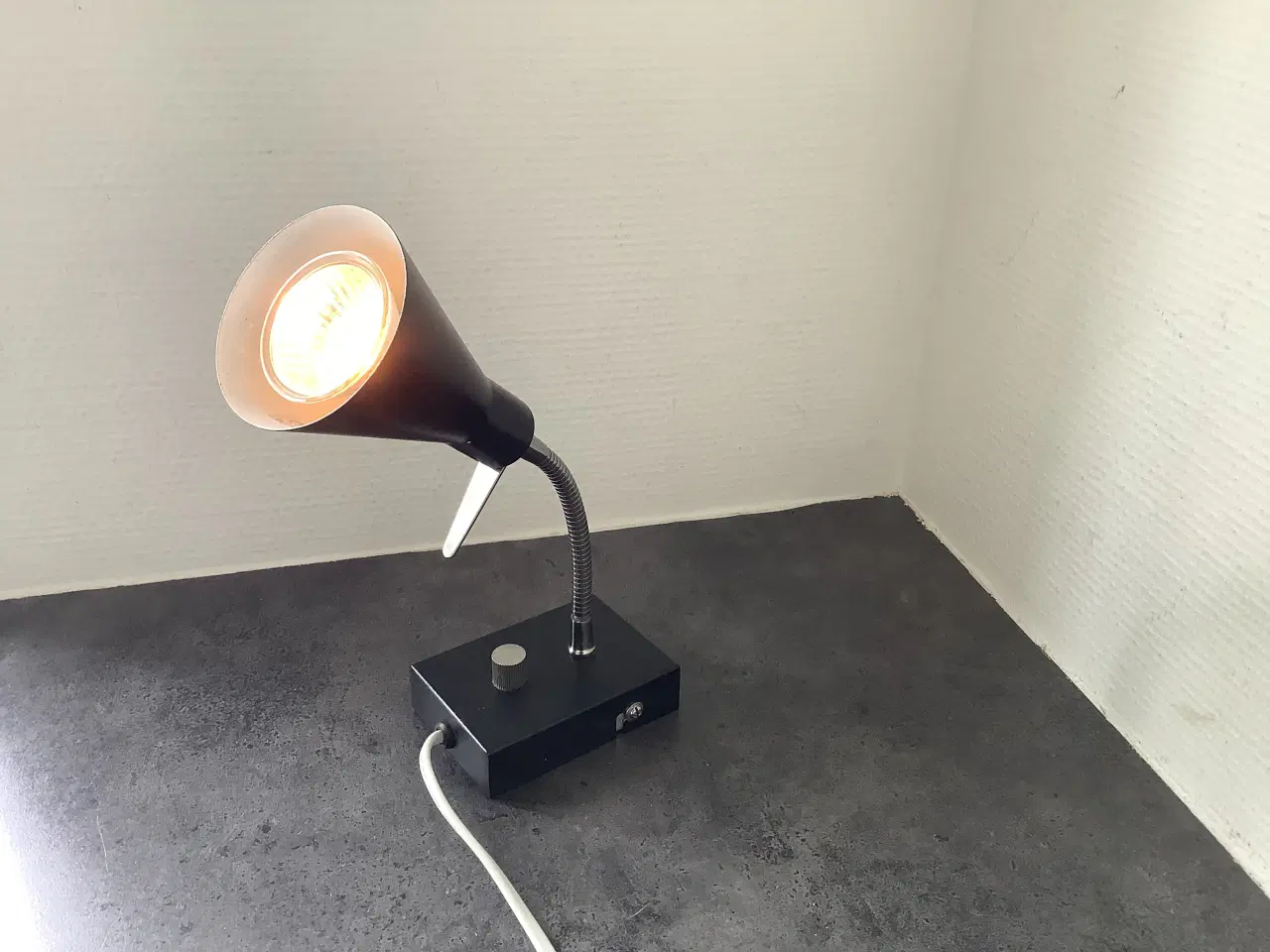 Billede 1 - Væglampe flex og justerbar lysstyrke