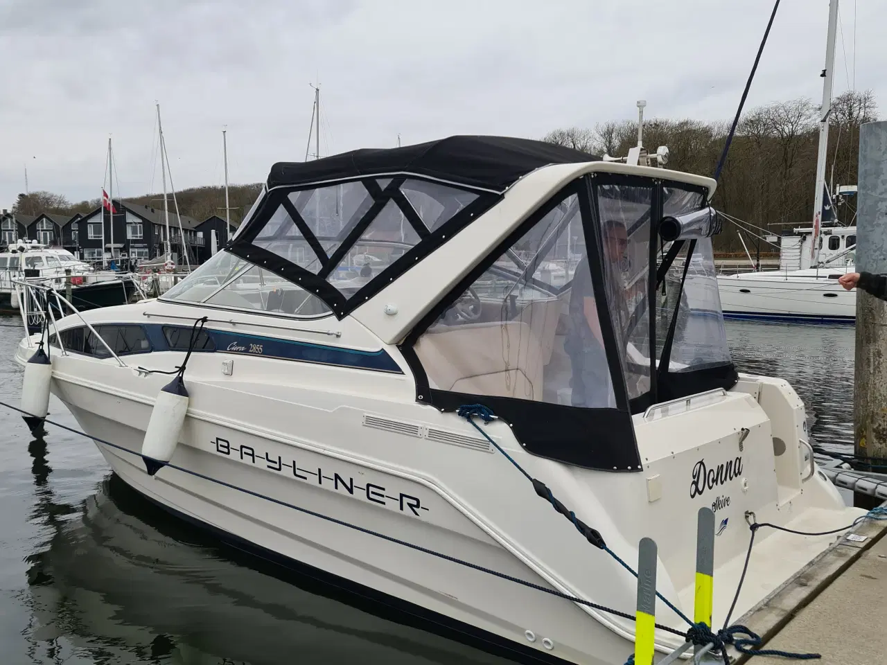 Billede 1 - NEDSAT!    Meget velholdt Bayliner 2855