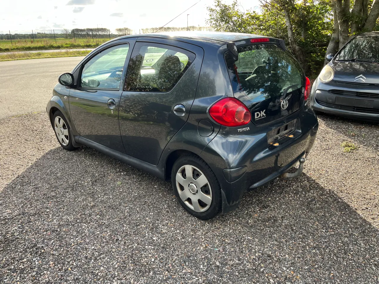 Billede 4 - Toyota Aygo 1,0 nysynet med træk til 500kg