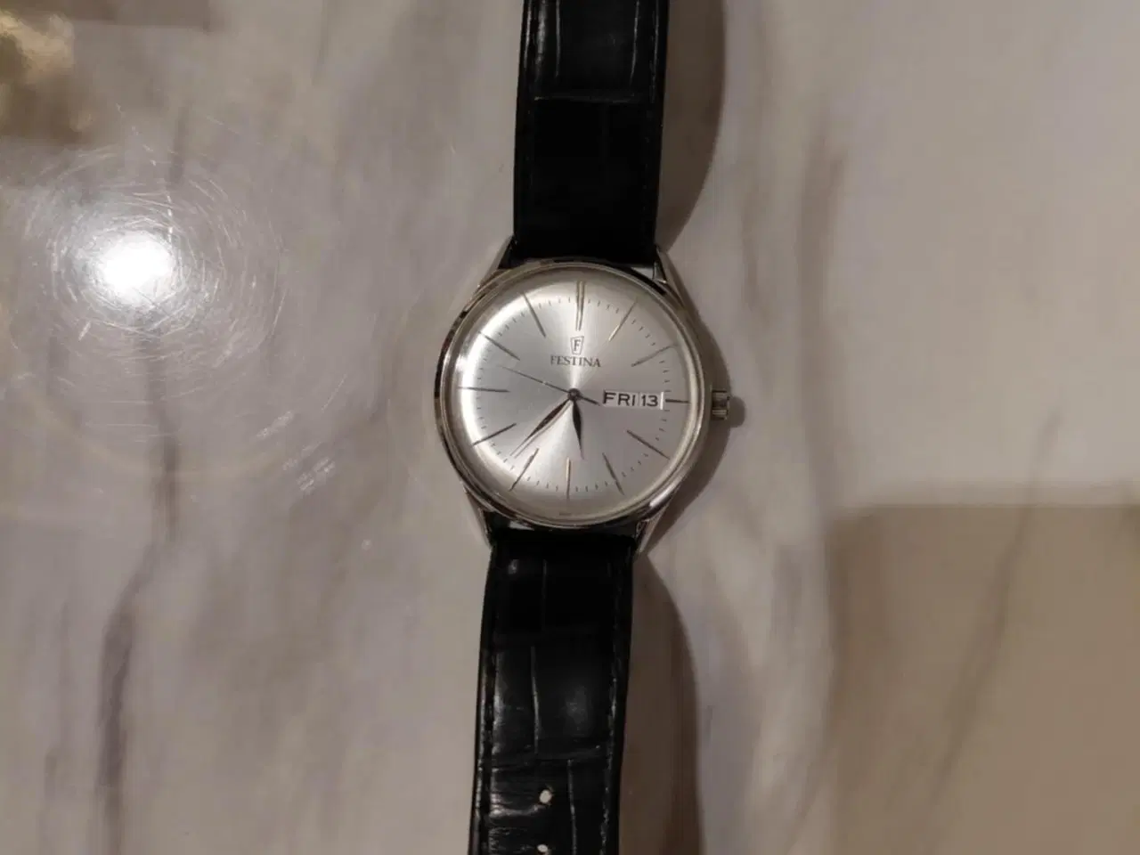 Billede 1 - Flot, klassisk og elegant Festina ur sælges