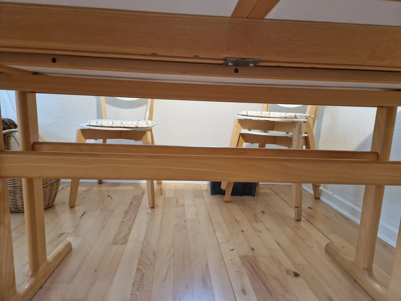 Billede 2 - Spisebord fra Haslev Maskinsnedkeri