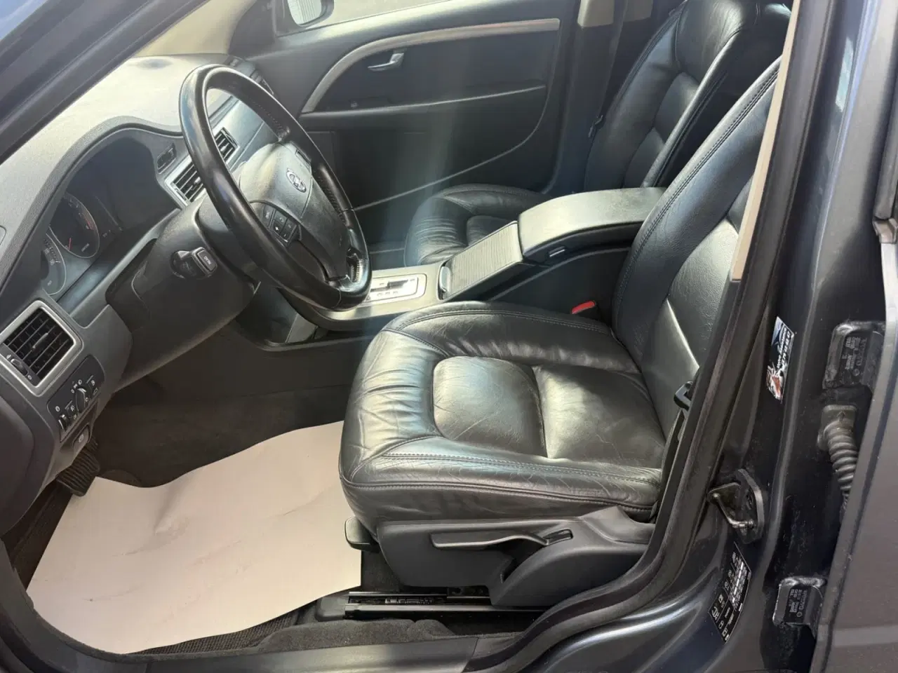 Billede 8 - Volvo V70 2,5 T Momentum aut.