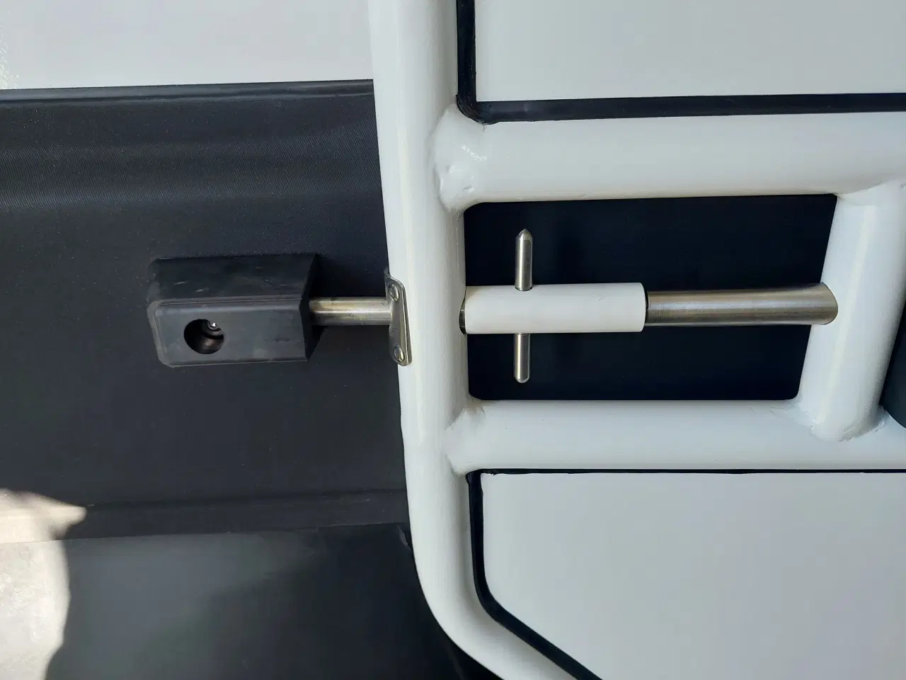 Billede 18 - Corso 2-Hestes Renault Master Hvid
