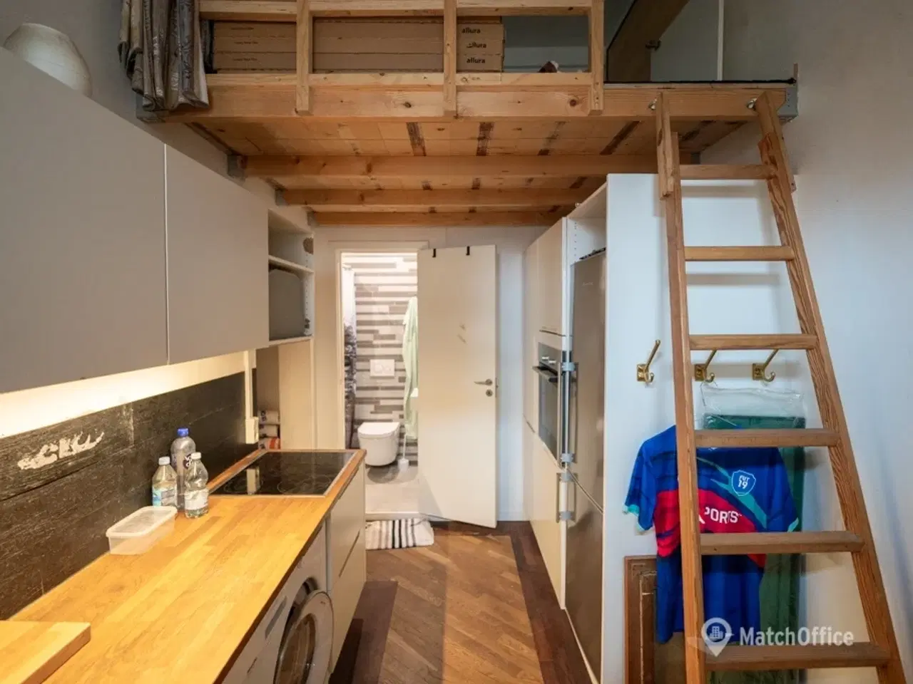 Billede 6 - SÆLGES: Erhvervsandel med hjørneplacering og rummeligt bad – Amager