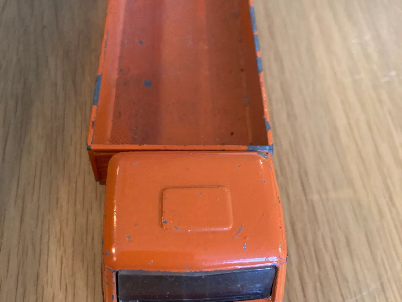 Billede 1 - Dele til en legetøjs lastbil