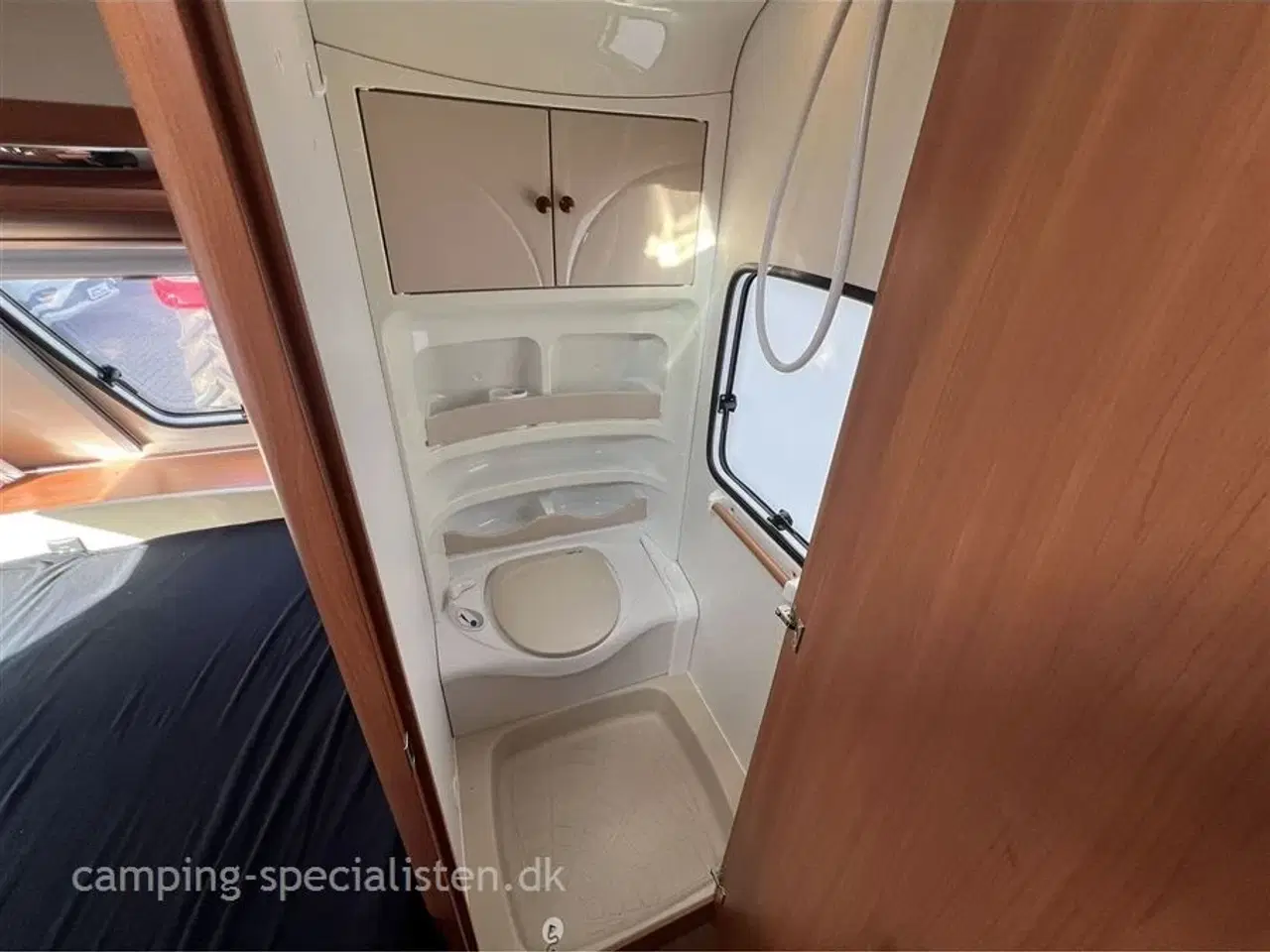 Billede 11 - 2010 - Hobby Excellent 650 KMFe   2010 Hobby 650 Excellent 650 KMFe - Se den nu hos Camping-Specialisten