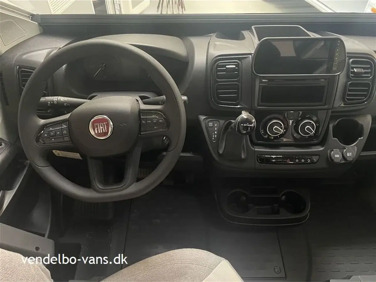 Billede 5 - 2024 - Rollerteam Kronos 285TL Selekt Populær indretning med hele 5 sele -og sovepladser