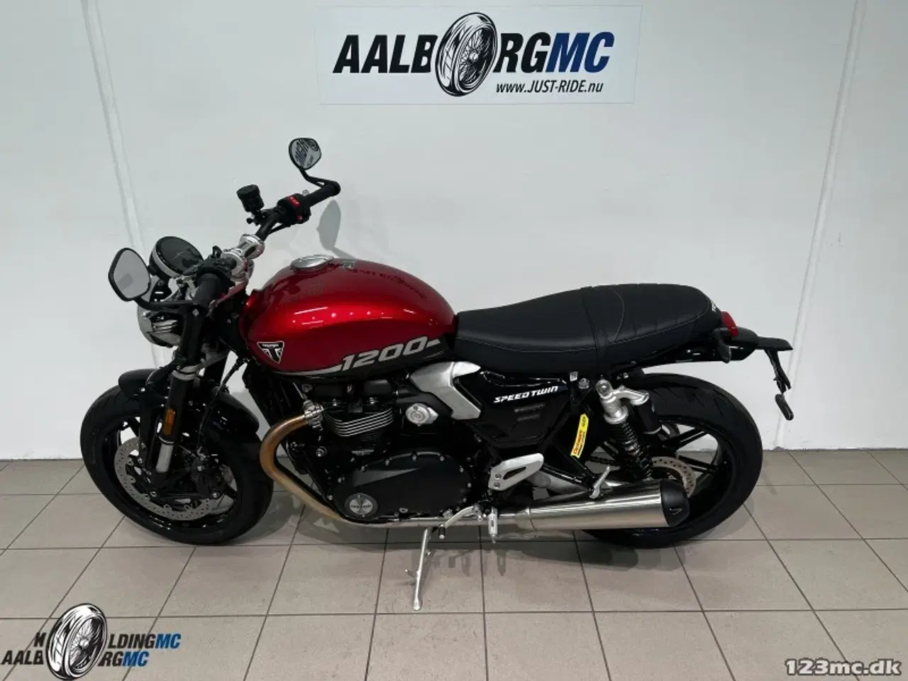 Billede 2 - Triumph Speed Twin 1200 Carnival Red / Sapphire Black