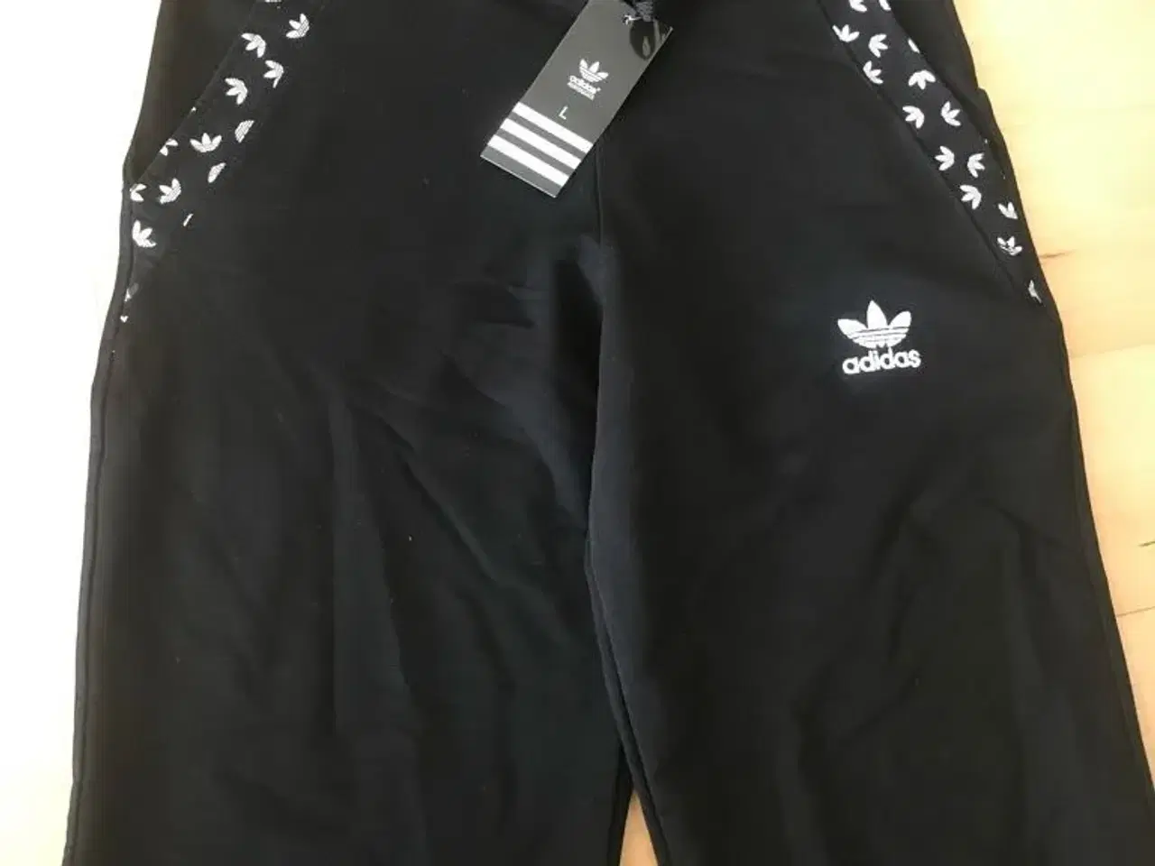 Billede 2 - Adidas bukser det M/L